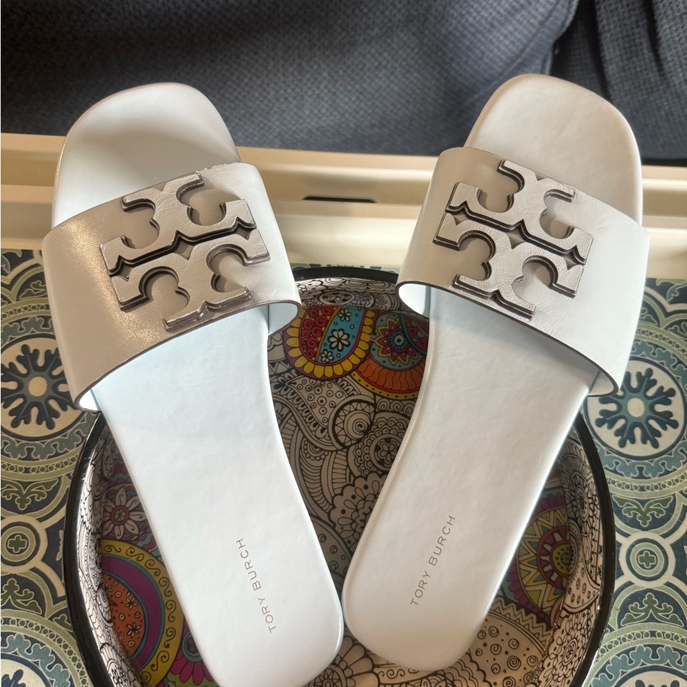 Tory Burch INES SINGLE-BAND SLIDE - Picture 2 of 4